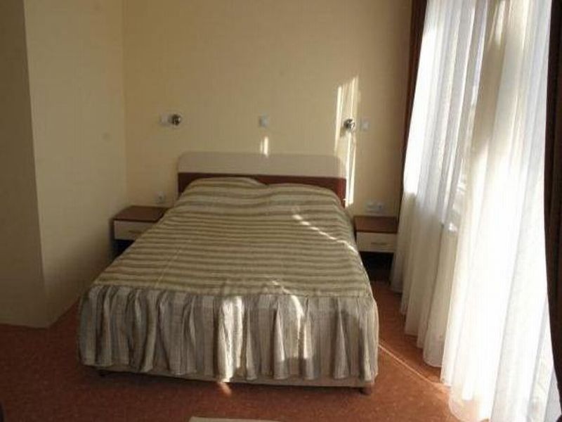 Hotel Istatov 诺弗多伊兰 客房 照片